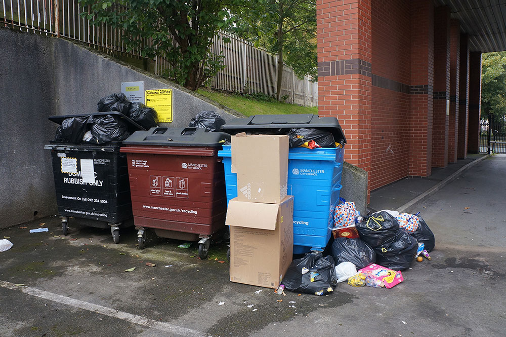 Manchester gets a reward for its recycling. Manchester encourage their residents to recycling. waste crime has been reduced. Published at The Green Bee: Eco-Journalism. Author: Juanele Villanueva