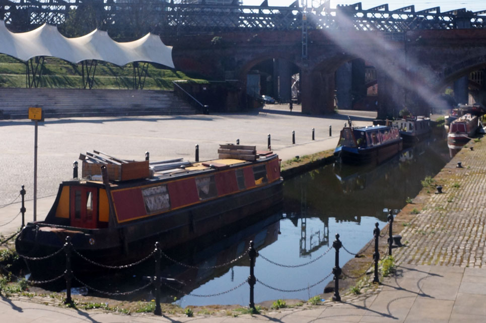 It is stimated 15,000 people live permanently in canals, rivers and coastline