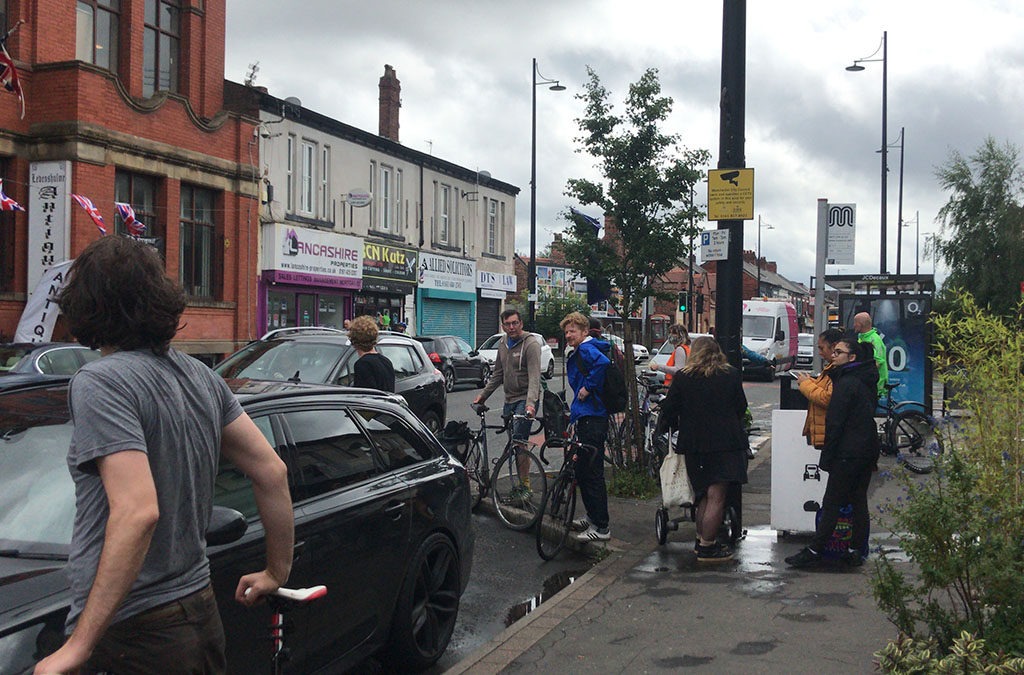 Levenshulme ask for pop-up cycle lanes. They gather in A6 to protest. A6 Cycle Action oprganise it. Published at The Green Bee: Eco-Journalism. Author Juanele Villanueva