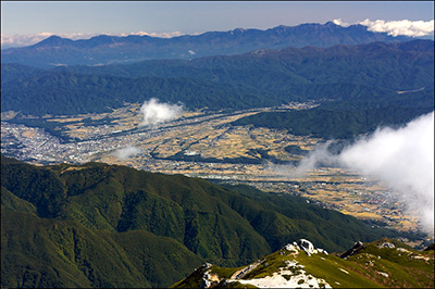 Los alpes se están enverdeciendo. A la vez que los glaciares empequeñecen. En los Alpes nacen 3 de los rios principales de Europa central Juan Villanueva The Green Bee