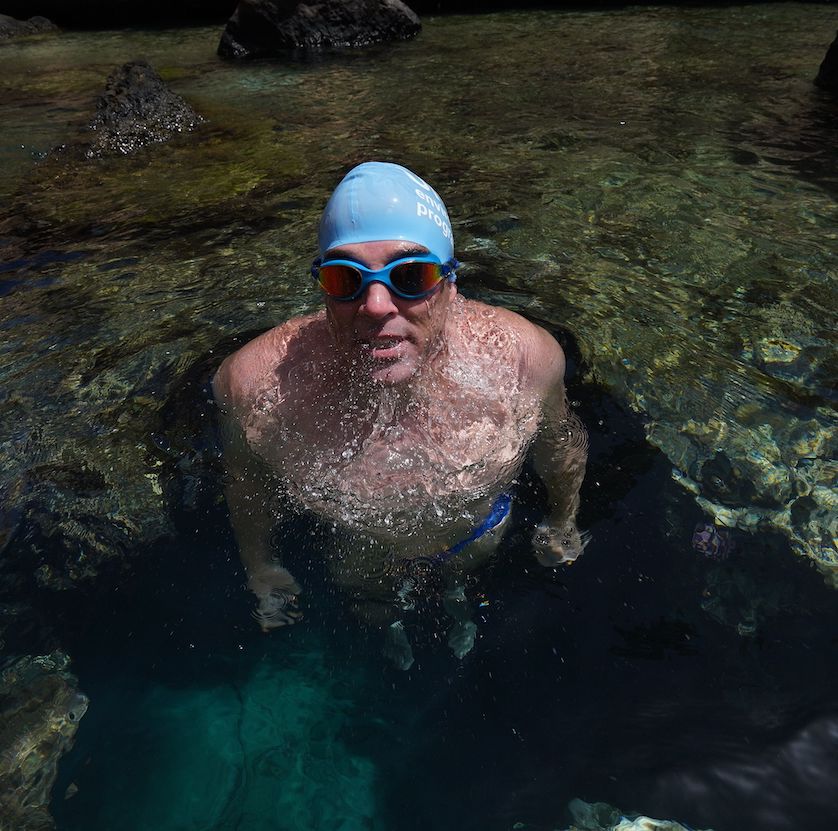 Lewis Pugh has swum all seas for ocean protect. Thistimehe has been in the red sea to call for ocean protect. His dream is tohave protected 30% of the ocean by 2030. Juan Villanueva