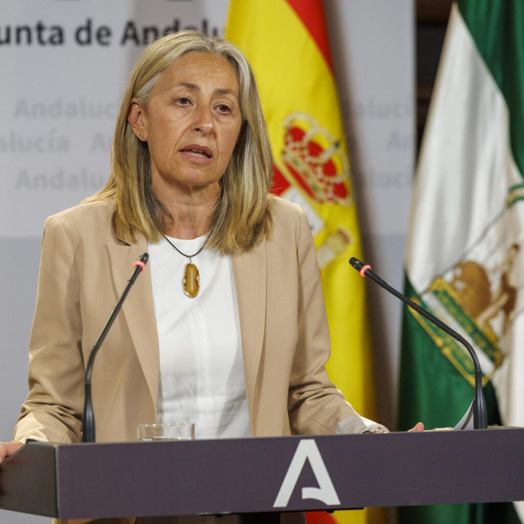 fallo en el cribado de cáncer de mama en Andalucía, consejera de salud presenta dimisión