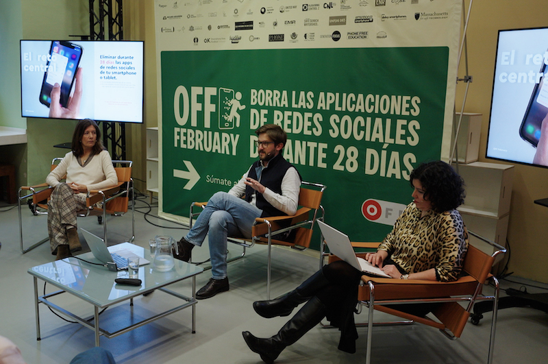 De izq. a dcha: Mar España de Plataforma Control Z, Diego Hidalgo fundador de Off February y María Salmerón presidenta de la Sociedad Española de Medicina de la Adolescencia