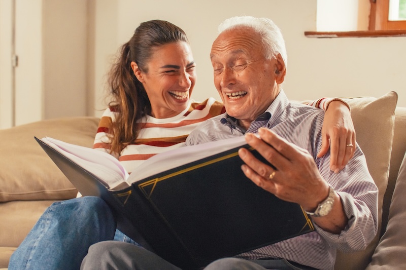 Paciente de EPOC está relacionado con la edad y tabaquismo.